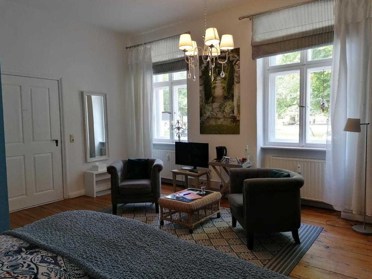 Bed&Breakfast Wagner "Im Alten Pfarrhaus" Neuruppin Zewnętrze zdjęcie