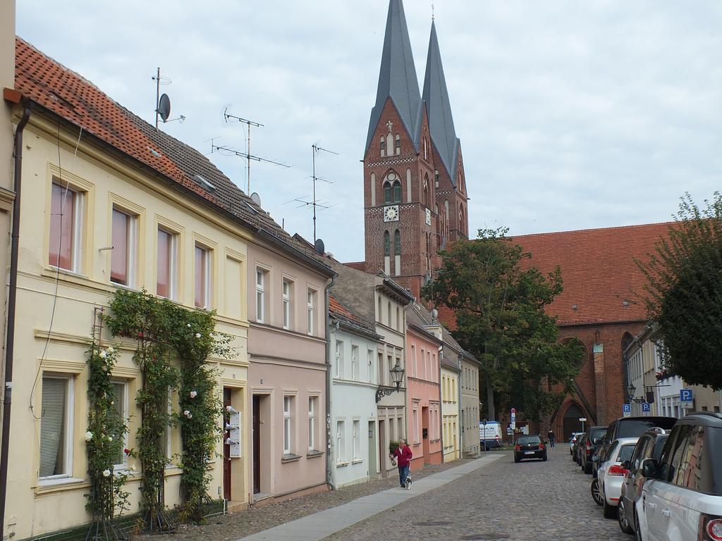 Bed&Breakfast Wagner "Im Alten Pfarrhaus" Neuruppin Zewnętrze zdjęcie